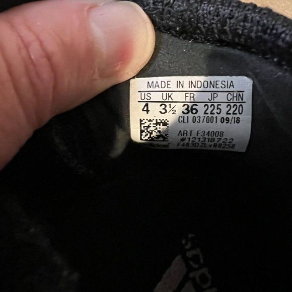 Childrens Unisex Adidas Pure Boost Go Black Running Shoes Sneakers Size 4 Y GUC - Picture 6 of 6